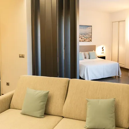 Guillman Aparthotel *