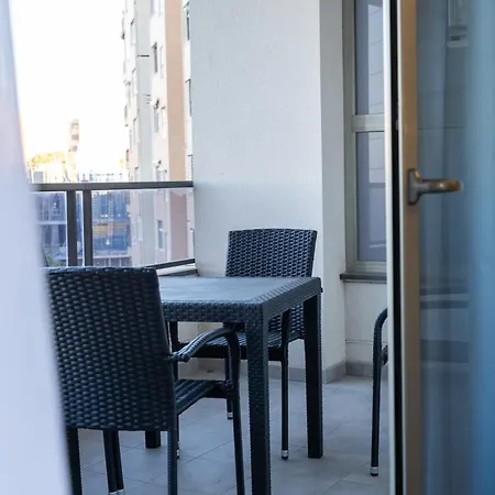Guillman Aparthotel *