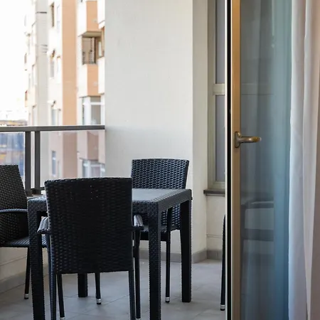 Guillman Aparthotel *