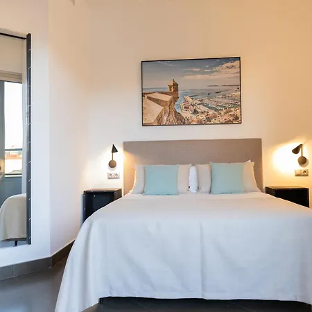 Guillman Aparthotel *
