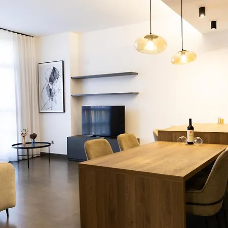 Guillman Aparthotel *