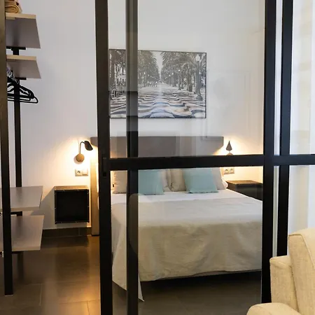 Guillman Aparthotel *